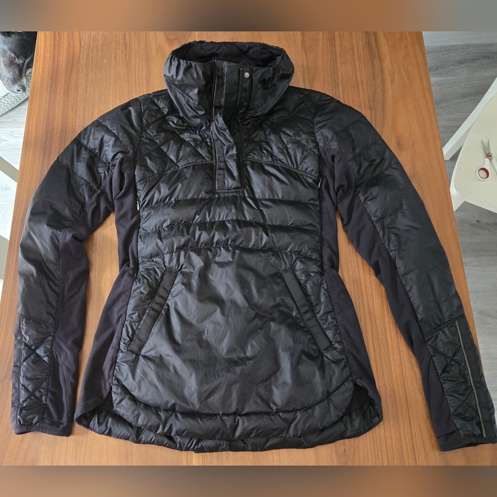 Womens Lululemon Size 6 Pullover - Picture 2 of 13